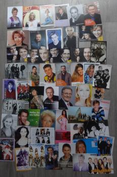 Konvolut von über 120 unsignierten Autogrammkarten - TV + Musik
