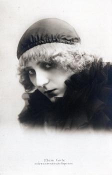 Girly, Elsie