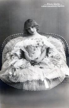 Girly, Elsie