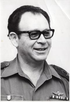 Gur (†), Mordechai - ehem. israelischer Generalleutnant