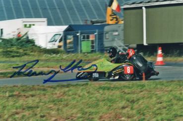 Howles (GB), Kenny