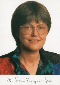 Skarpelis-Sperk, Dr. Sigrid