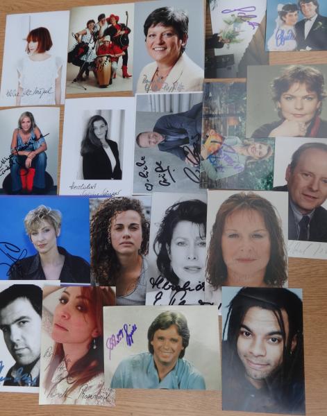 Stars National - Konvolut - 50 signierte Fotos