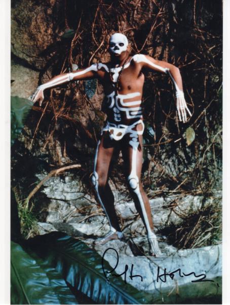 Holder (†), Geoffrey - James Bond "Leben und sterben lassen"