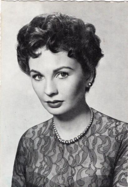Simmons, Jean